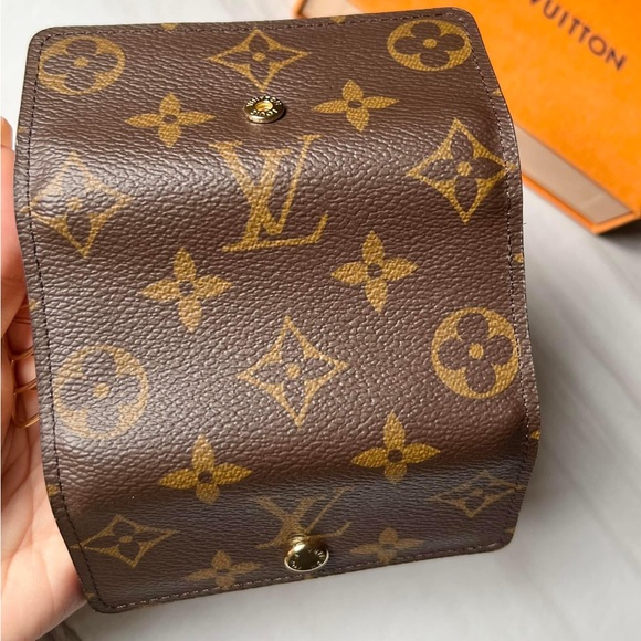 Louis Vuitton 4 key holder Monogram - Picture 8 of 9